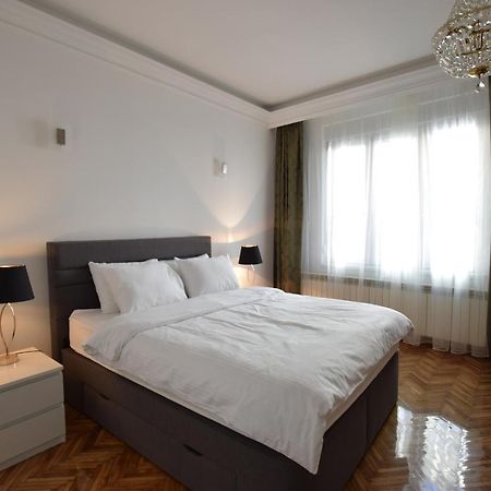 Crown Apartment - Your Most Comfortable Stay Belgrad Exterior foto