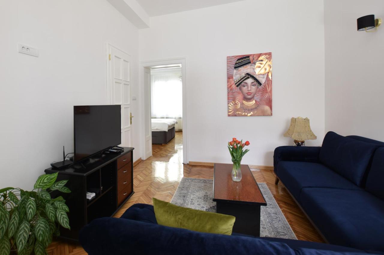 Crown Apartment - Your Most Comfortable Stay Belgrad Exterior foto